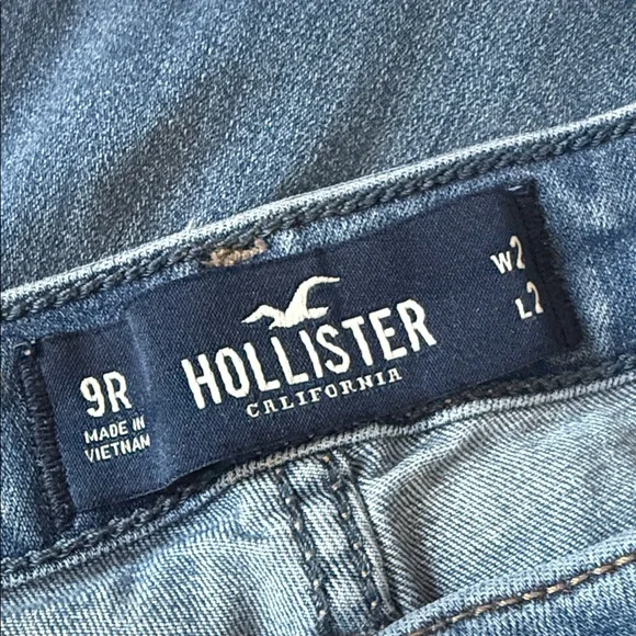 Hollister Distressed Skinny Jeans - Picture 4 of 7